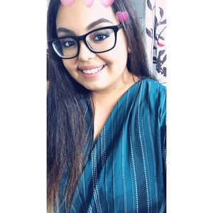 Meet your Posher, Daniela